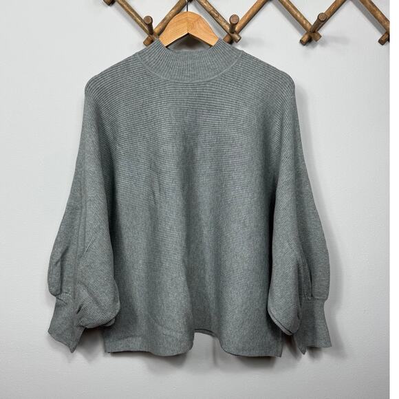 T Tahari Mock Neck Balloon Sleeve Sweater in Heather Grey Plus Size 2X - Picture 2 of 9